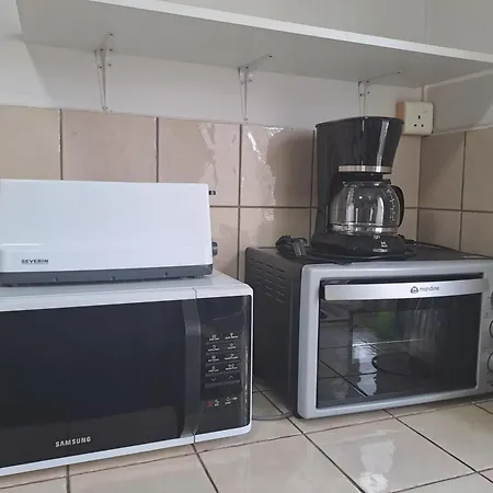 Appartement Paisible Avec Jardin & Piscine البيون المظهر الخارجي الصورة