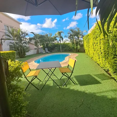 Appartement Paisible Avec Jardin & Piscine البيون المظهر الخارجي الصورة