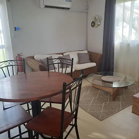 Appartement Paisible Avec Jardin & Piscine البيون المظهر الخارجي الصورة
