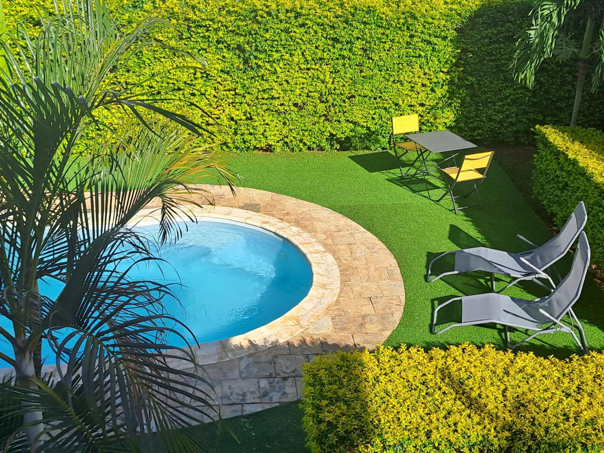 Paisible Avec Jardin & Piscine