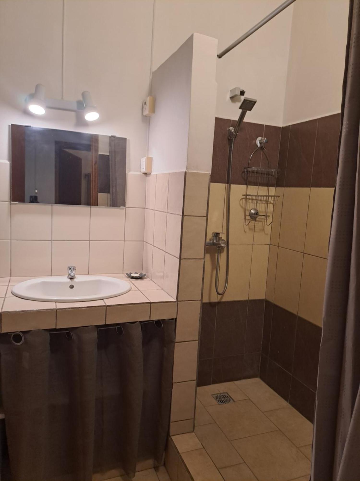 Apartment Paisible Avec Jardin & Piscine